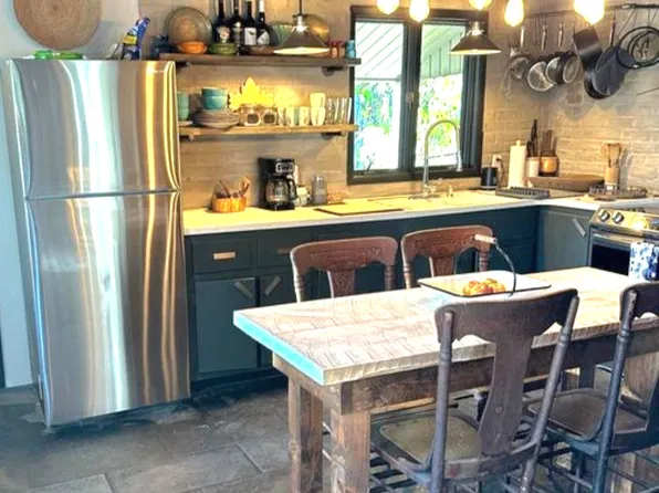 322 Aswell Ct, Scranton, PA 18504