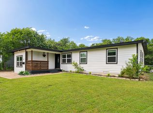 1106 E Strong Pkwy, Grand Prairie, TX 75050