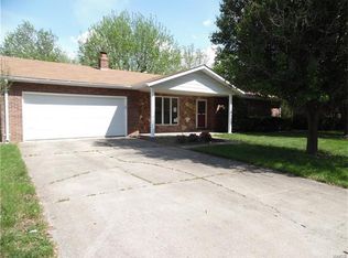 579 Windrift Dr, Belleville, IL 62221