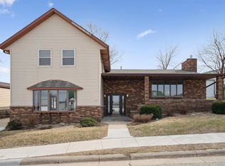 102 E Main St, Luxemburg, IA 52056