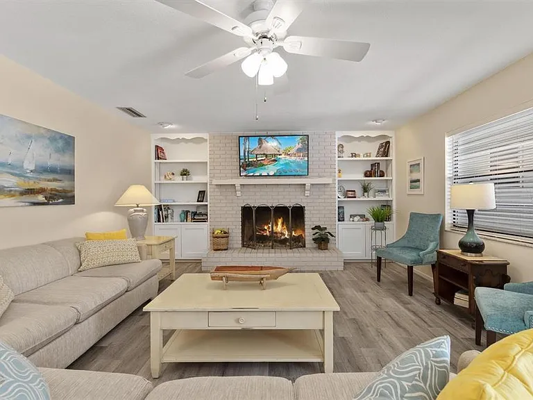 1895 Buccaneer Cir — Photo 11