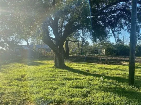 1625 Whispering Pines Dr, Lake Charles, LA 70605