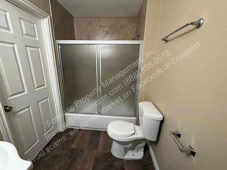 11771 Hazeldell Dr #B — Photo 10