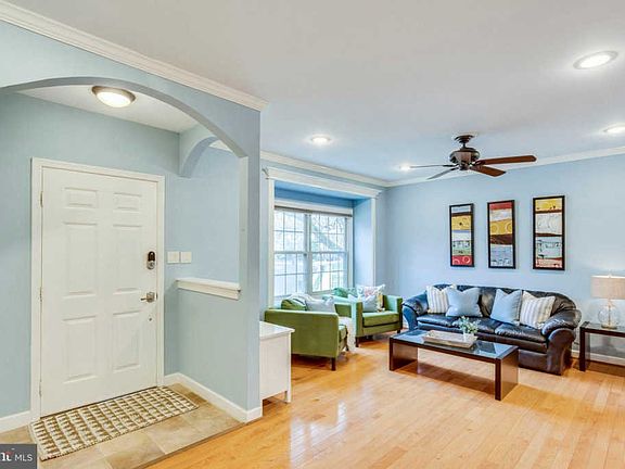4th image of 6724 Sunset Woods Ct