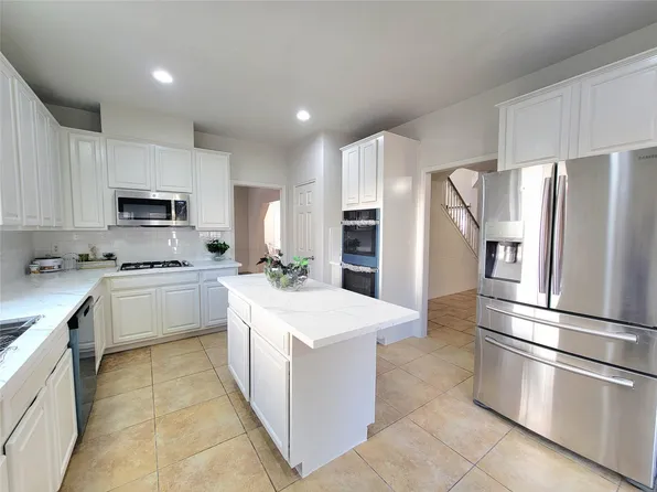 12014 Natural Bridges Ln, Sugar Land, TX 77498