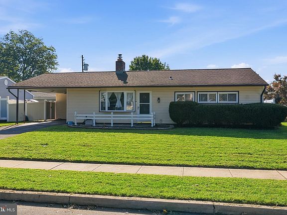 4th image of 28 Orchard Ln