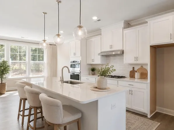 4028 Hidden Oaks Dr, Charlotte, NC 28205