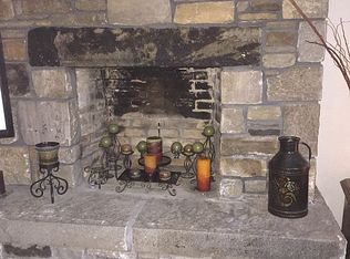 554 River Rd, Putnam, CT 06260