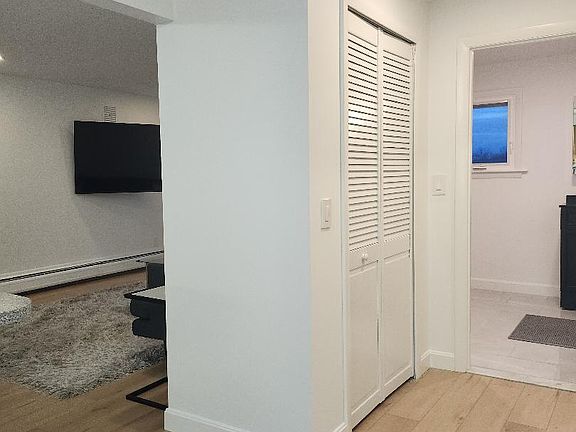 5th image of 510 Child St Building 4C
