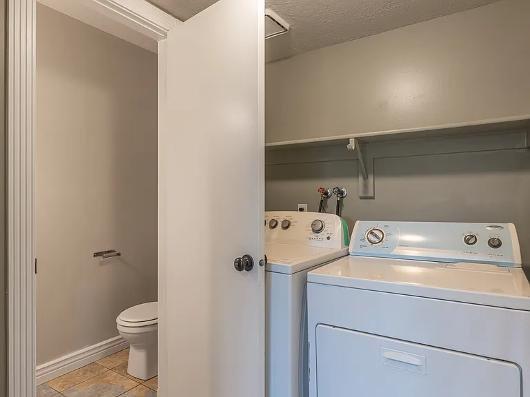 3907 W Rockwood Way — Photo 17
