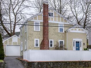 1077 Brook Rd, Milton, MA 02186