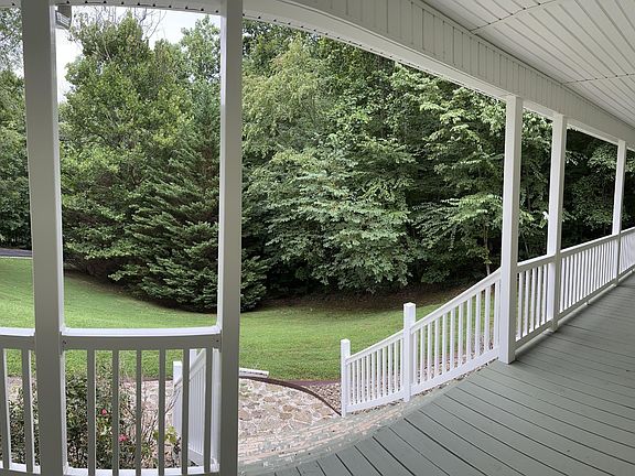 4th image of 1058 Clearview Dr