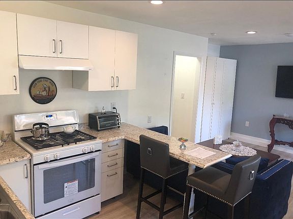 2nd image of 8639 Delmonico Ave