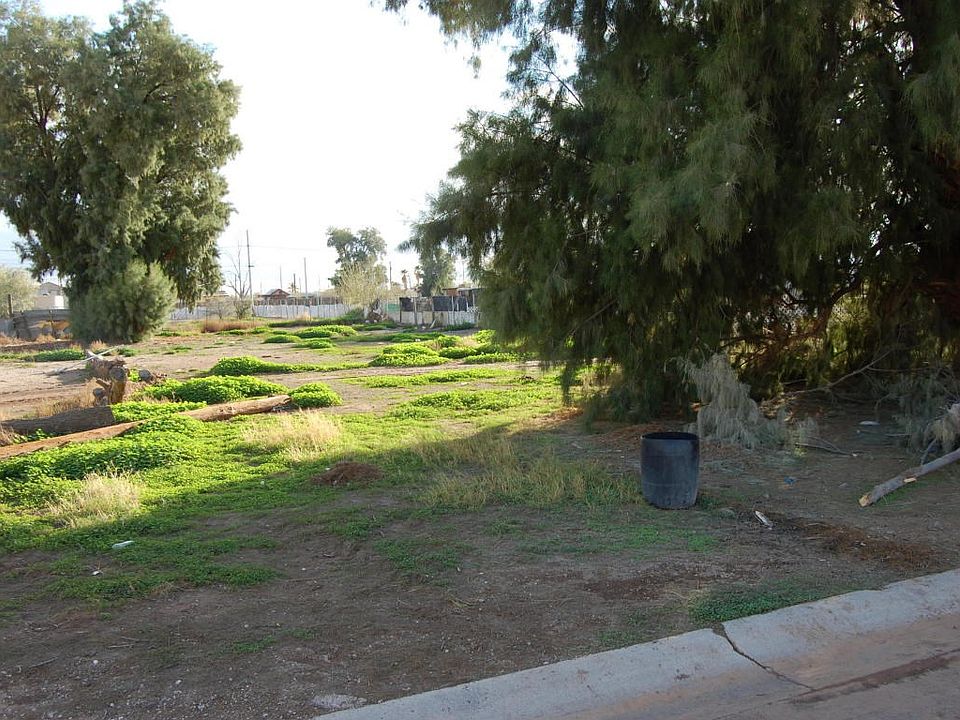 2nd image of 209 W 3rd Pl