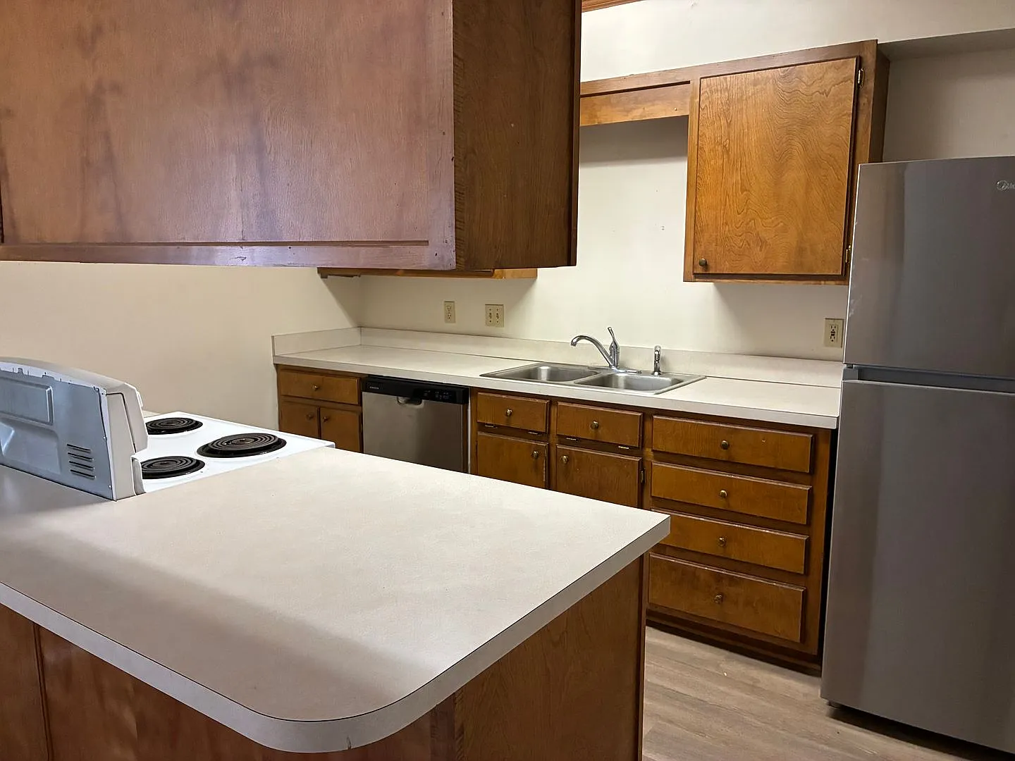 507 N Spring St — Photo 3