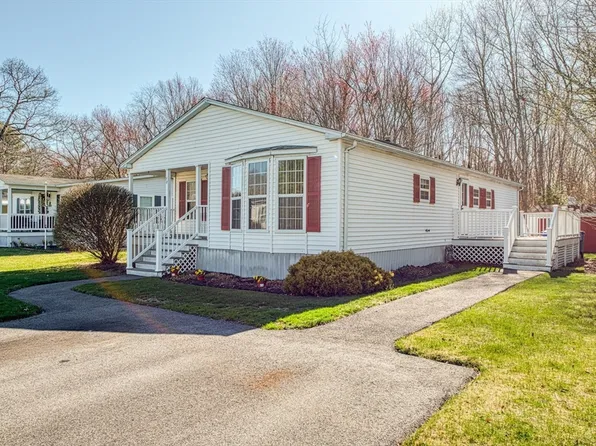 50 Highland St #12, Taunton, MA 02780