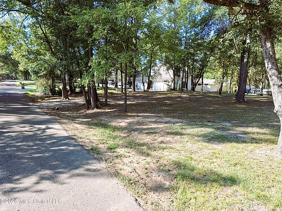 2nd image of 123 Shady Ln #20