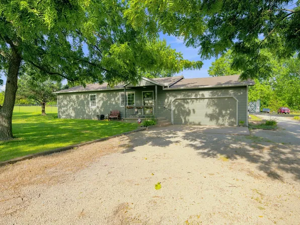 9565 SW McAdoo Rd, Augusta, KS 67010