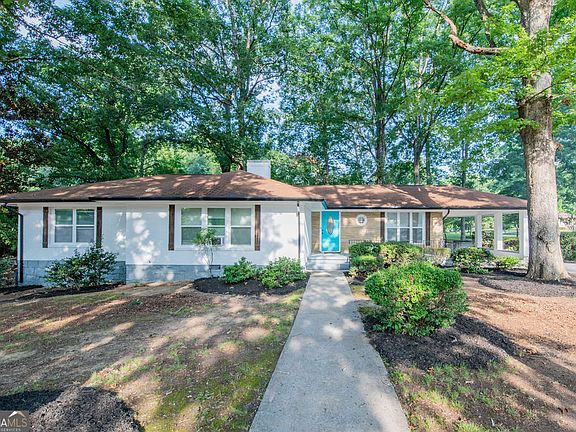 3rd image of 5165 Woodland Dr
