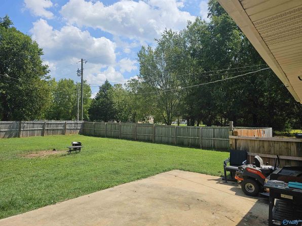 10 Pence Rd, Somerville, AL 35670