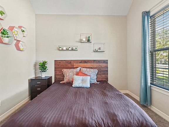 5th image of 5203 Wheaton Park Dr