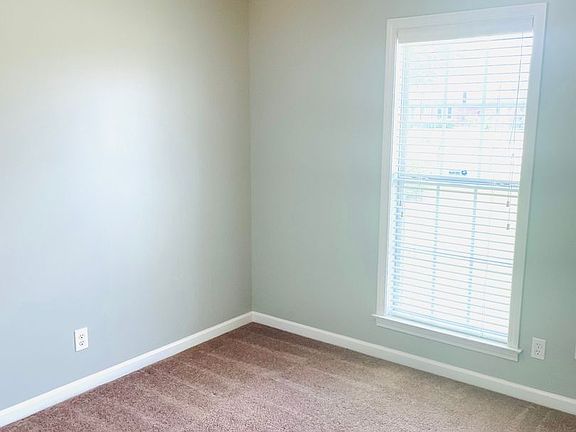 5th image of 1568 Hallwood Ln