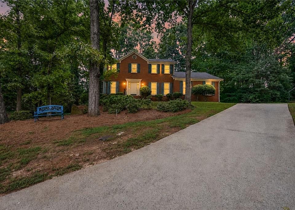 1st image of 1194 Lassiter Dr