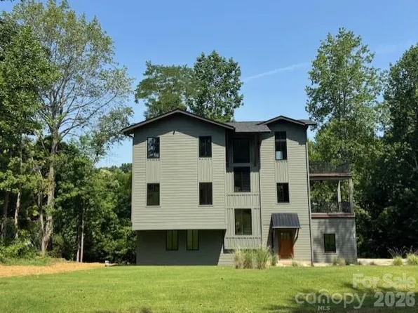 150 Driftwood Dr, Mooresville, NC 28117