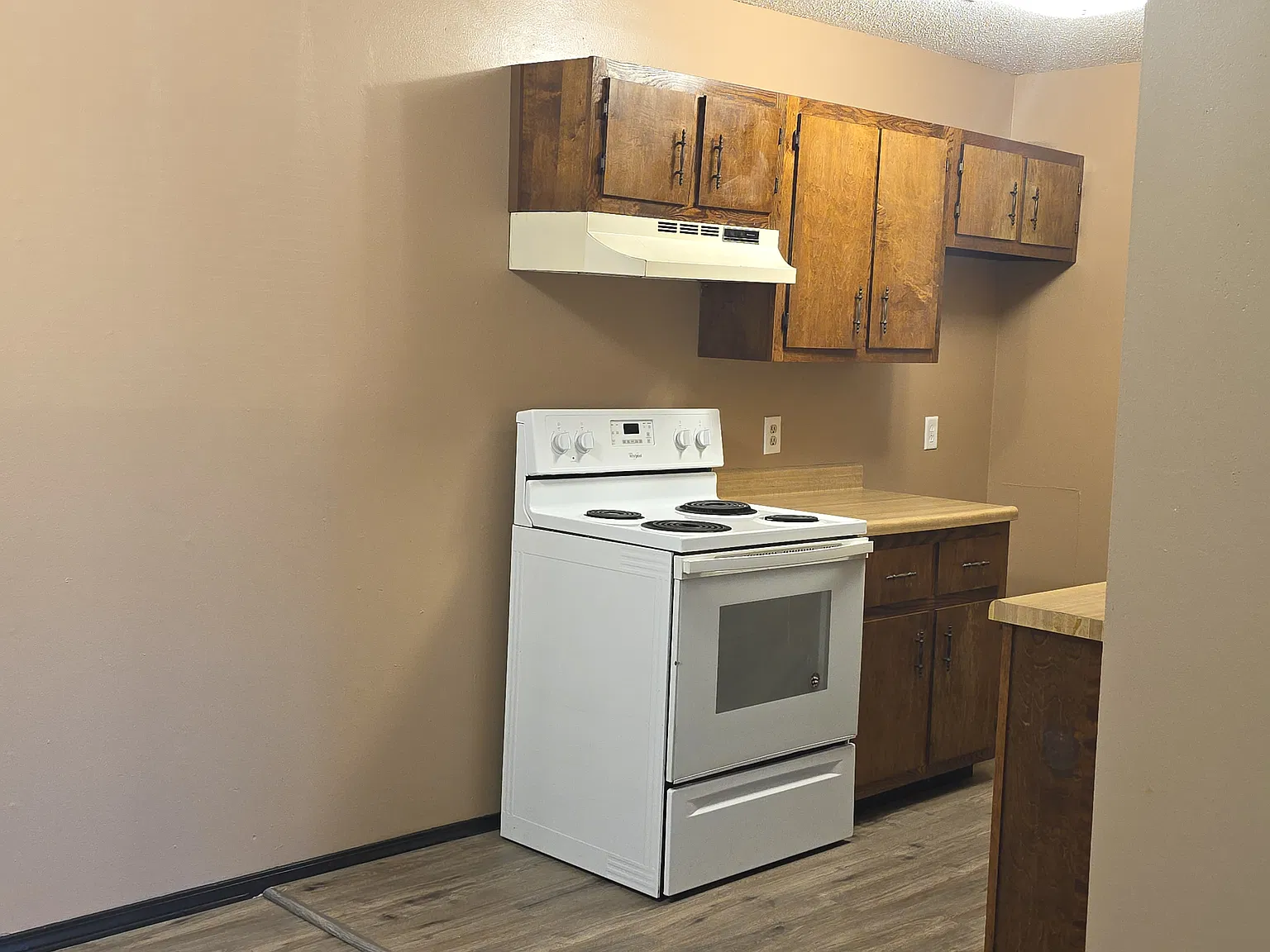 518 Bartlett Street - 6 — Photo 3