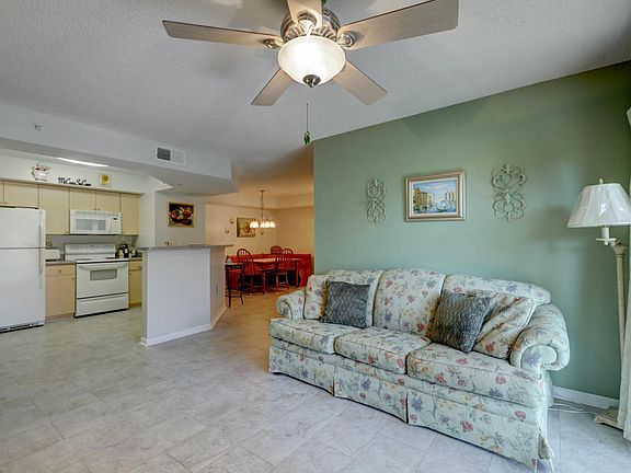 4th image of 3729 NW Mediterranean Ln