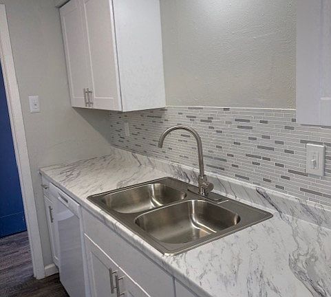 2nd image of 1437 Cavender Dr #103
