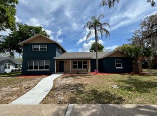 414 Texas Ave, Tavares, FL 32778