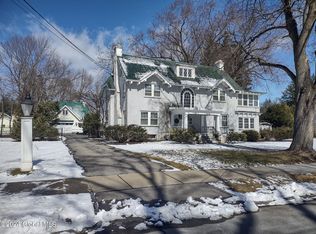 77 Oakland Ave, Gloversville, NY 12078