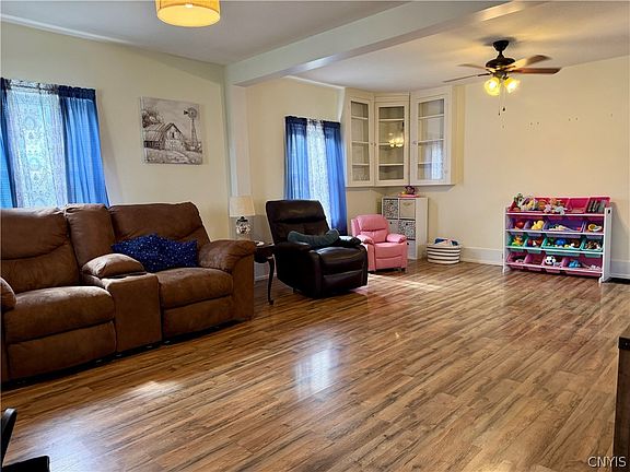 5th image of 7468 Willey Rd