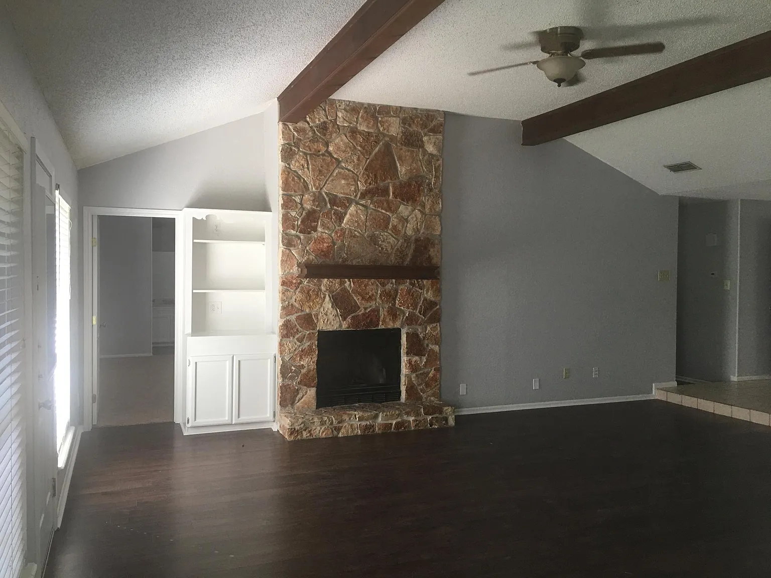 6910 Dundee Dr — Photo 1