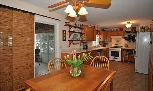 5th image of 24 Lillibridge Dr