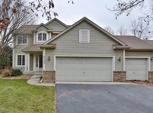 9405 Overlook Ct, Champlin, MN 55316