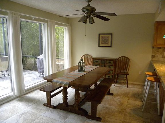 5th image of 9863 Sawgrass Dr E