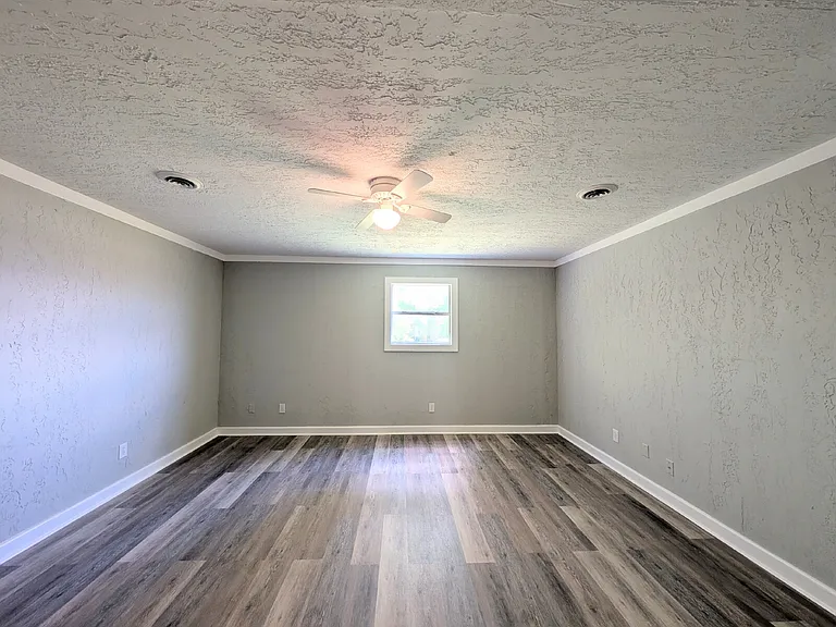 5914 Martin Hwy — Photo 2