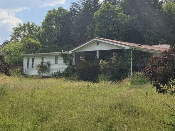 3240 Grove Rd, Mascot, TN 37806