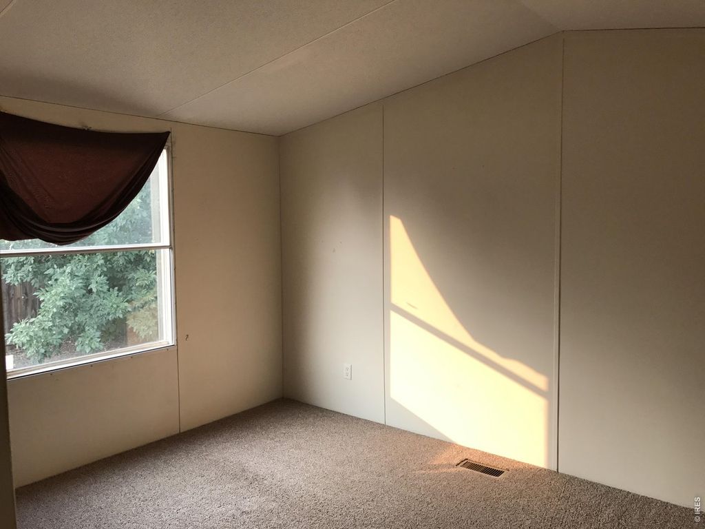 2811 Mango Pl