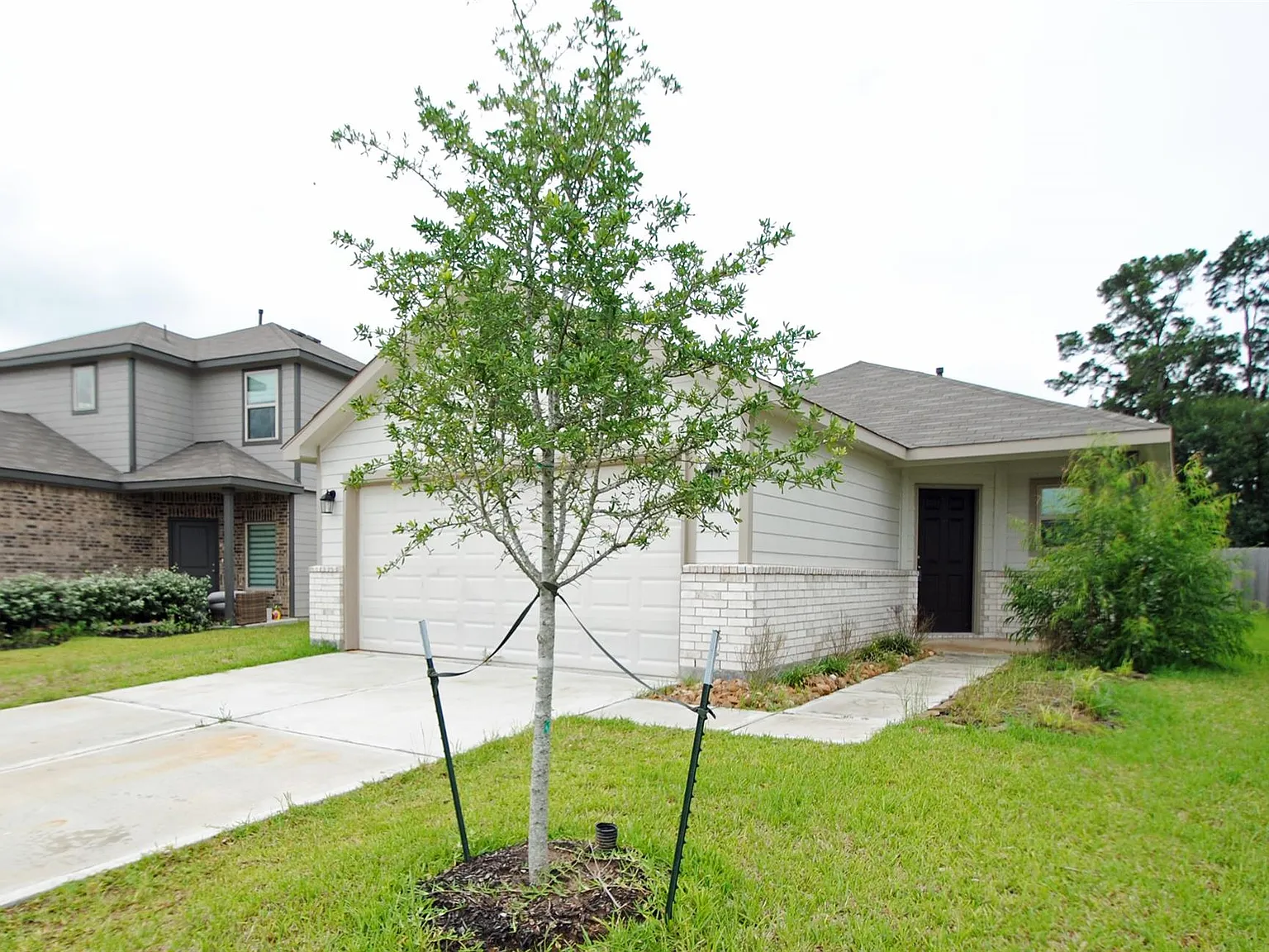 4 bed, 2.5 bath, 1500 sqft, $2,200 — Photo 2