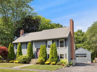 71 Red Gate Ln, Reading, MA 01867