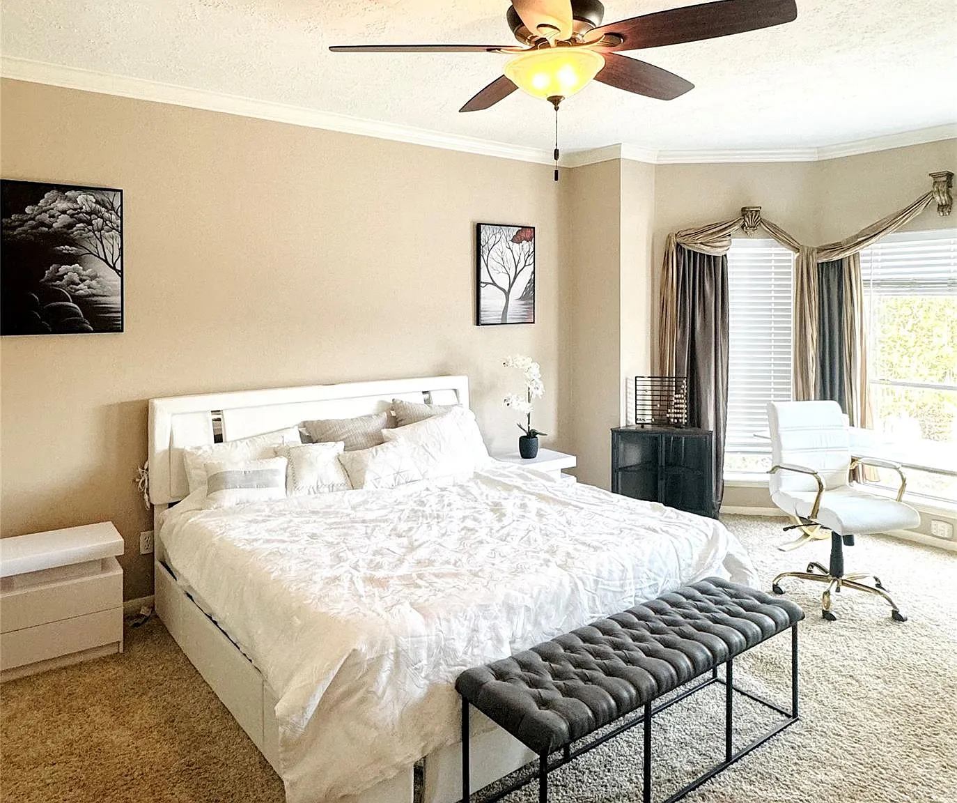 4 bed, 3.5 bath, 2463 sqft, $4,200 — Photo 4