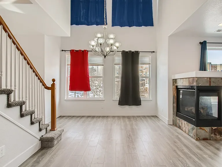 799 Martin Dr — Photo 8