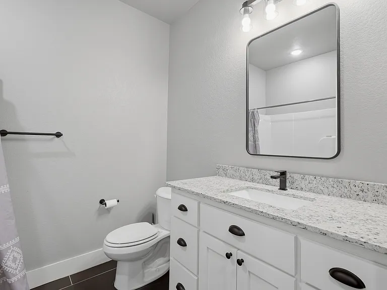8 Leyland Dr — Photo 21