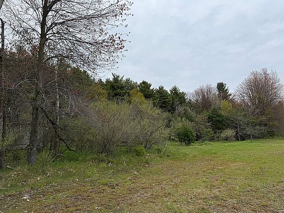 3rd image of 272 N Meyers Rd