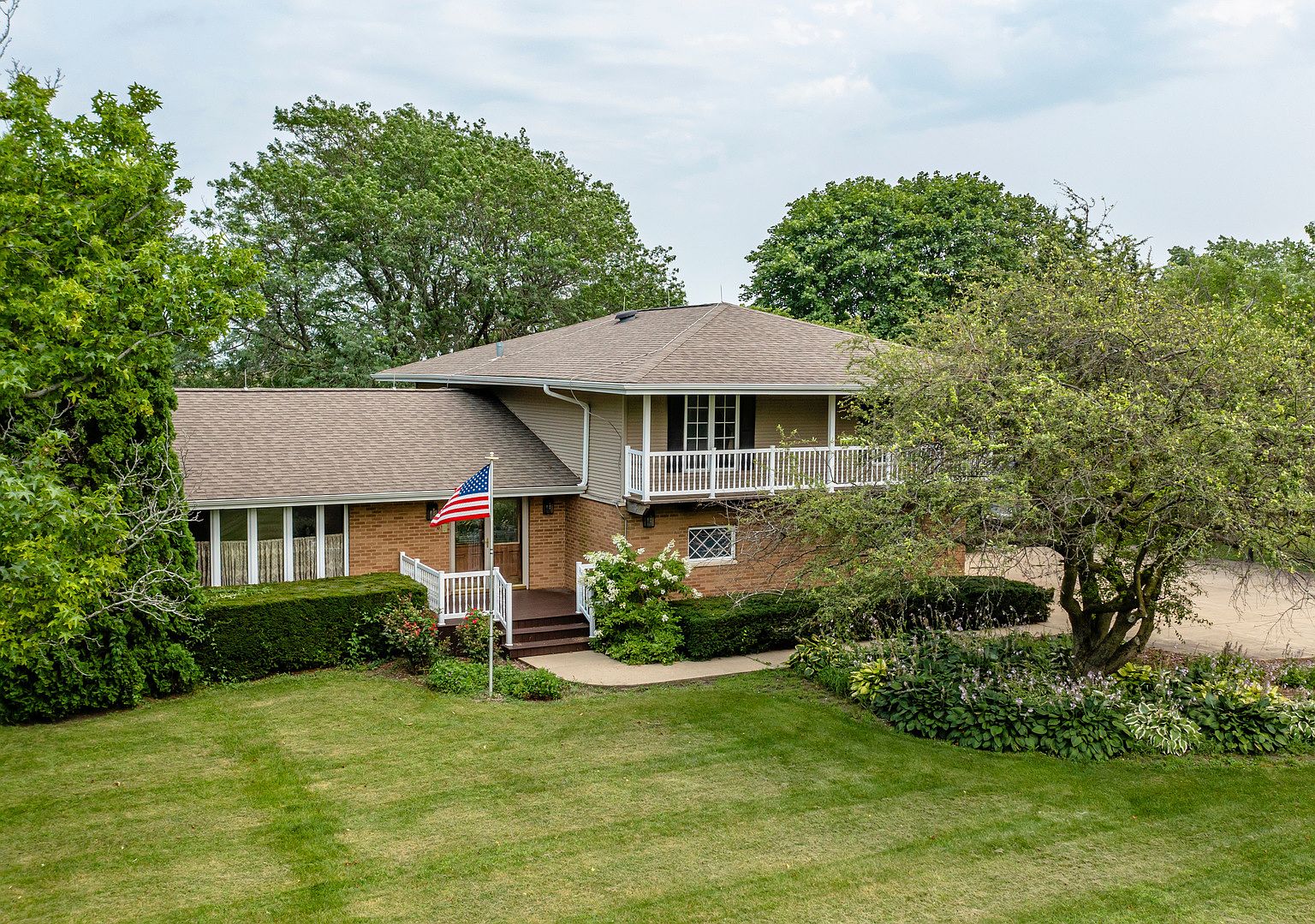 206 N Adams St, Flanagan, IL 61740 Zillow