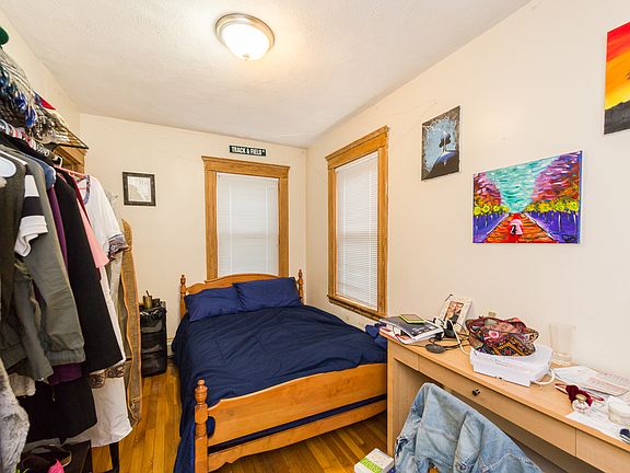 4th image of 200 Calumet St #X