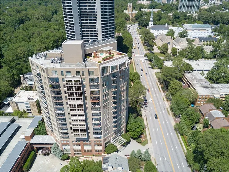 2626 Peachtree Rd NW #1008 — Photo 1